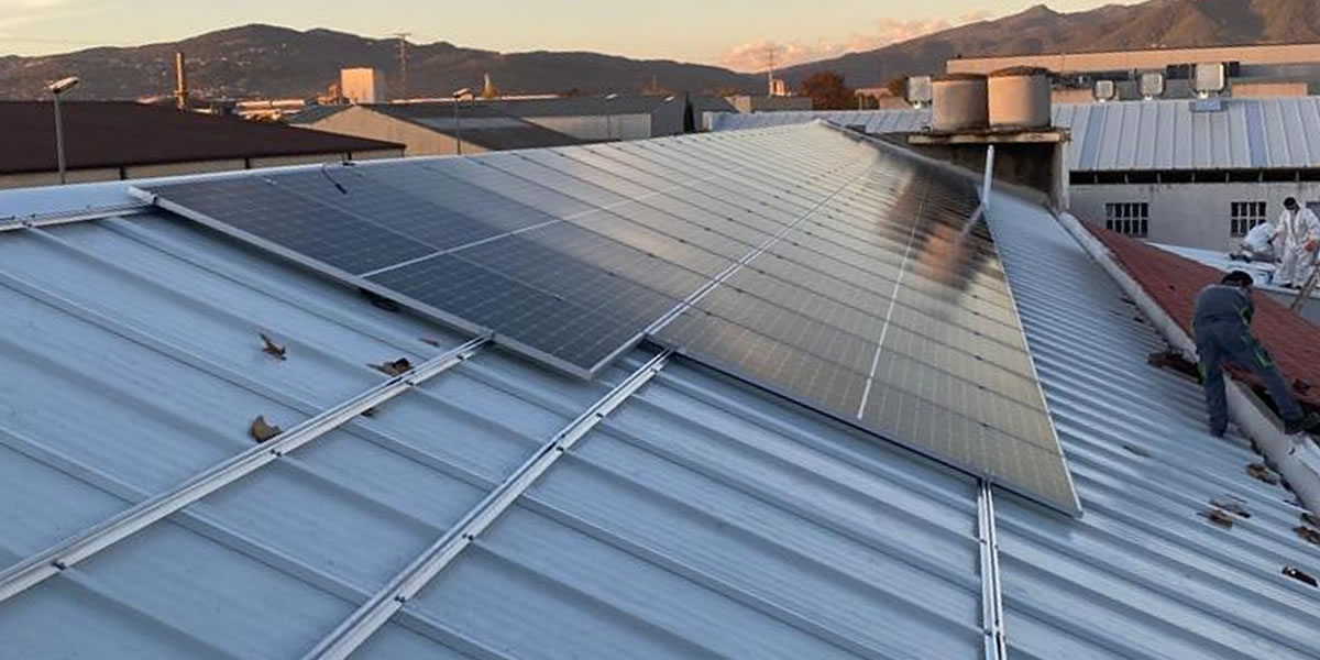 Instalación placas solares en Fabrica de Piensos Animales